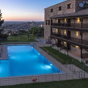 4* מלון De